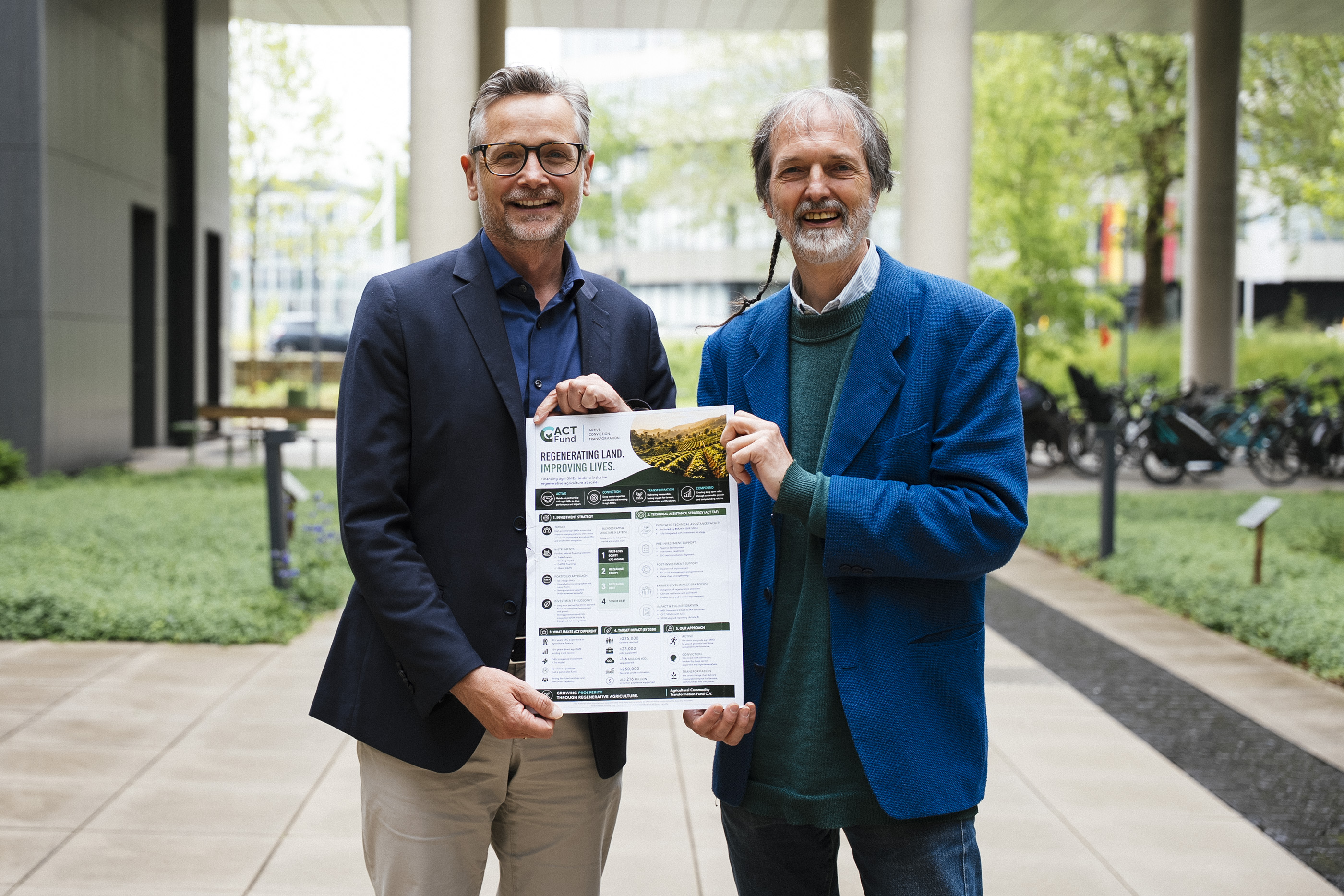 Michael van den Berg, ACT Fund Director/Common Fund for Commodities (left) and Kai Schlegelmilch, the German Federal Ministry for the Environment, Climate Action, Nature Conservation and Nuclear Safety (BMKUN) (right)
